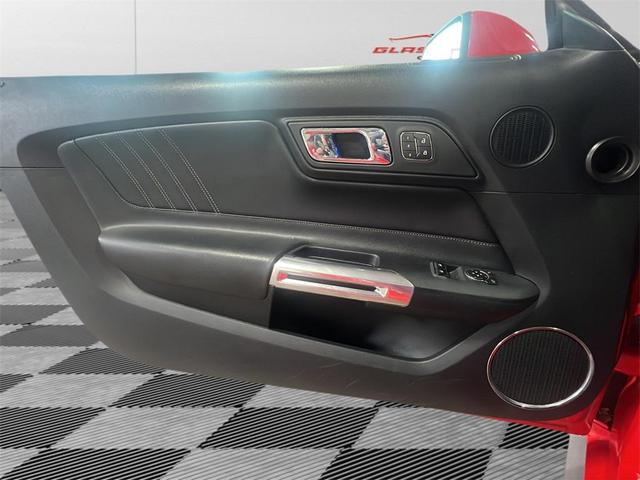 Photo of 2015 Race Red Ford Mustang