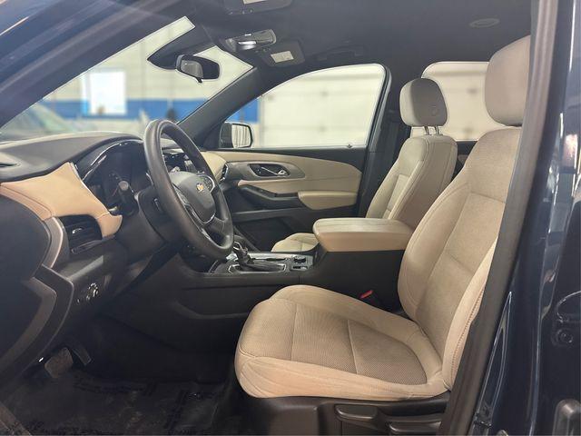 Photo of 2022 Northsky Blue Metallic Chevrolet Traverse