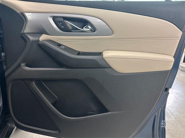Photo of 2022 Northsky Blue Metallic Chevrolet Traverse