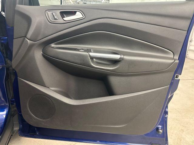 Photo of 2014 Blue Ford Escape