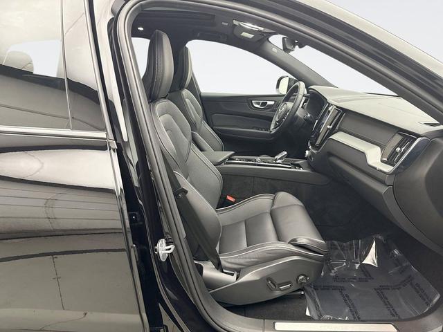 Photo of 2024 Onyx Black Metallic Volvo XC60 Recharge Plug-In Hybrid