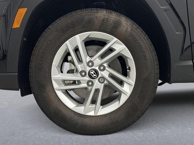 Photo of 2025 Phantom Black Hyundai TUCSON