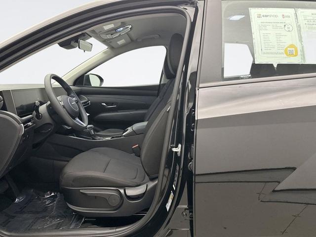 Photo of 2025 Phantom Black Hyundai TUCSON