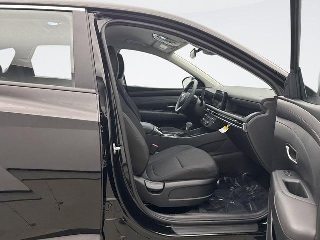 Photo of 2025 Phantom Black Hyundai TUCSON