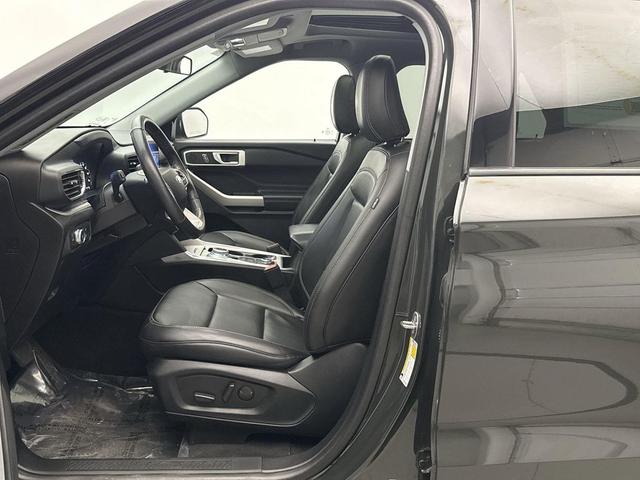 Photo of 2022 FORGED GREEN METALLIC Ford Explorer
