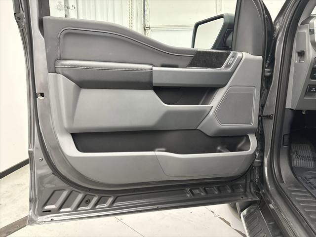 Photo of 2022 CARBONIZED GRAY METALLIC Ford F-150