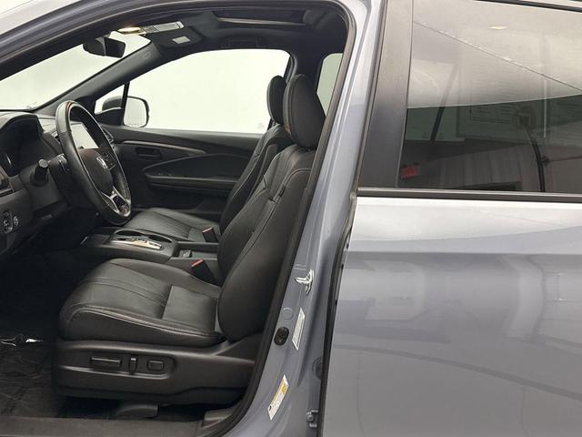 Photo of 2022 Sonic Gray Honda Pilot