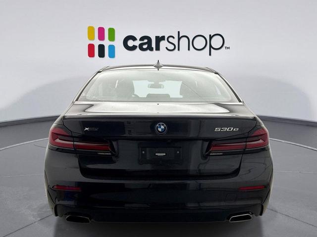 Photo of 2023 Dark Graphite Metallic BMW 530e