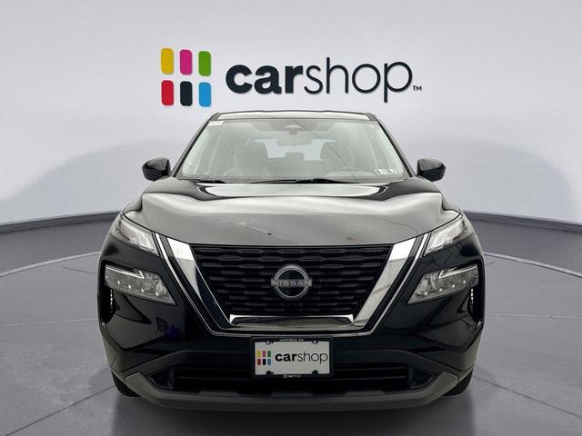 Photo of 2023 Super Black Nissan Rogue