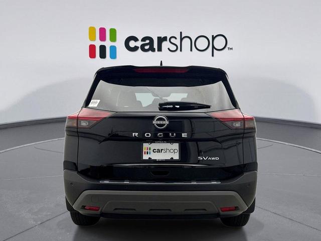Photo of 2023 Super Black Nissan Rogue