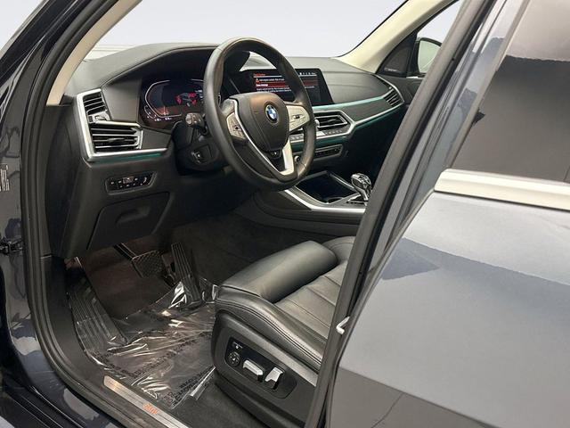 Photo of 2022 Arctic Grey Metallic BMW X7