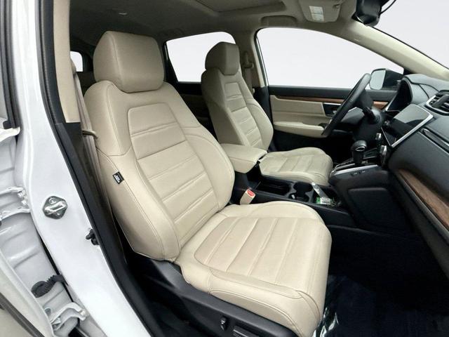 Photo of 2020 Platinum White Honda CR-V