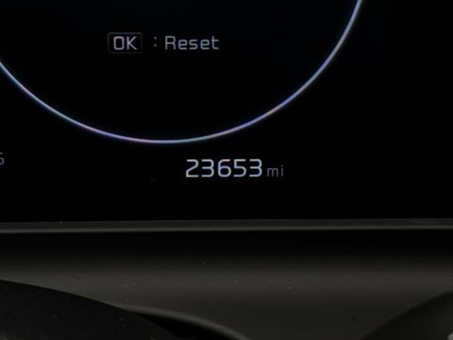 Photo of 2024 Steel Gray Kia Seltos