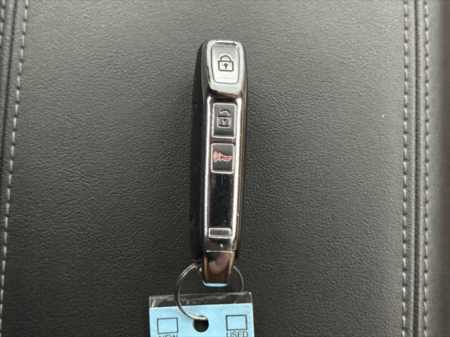 Photo of 2024 Steel Gray Kia Seltos