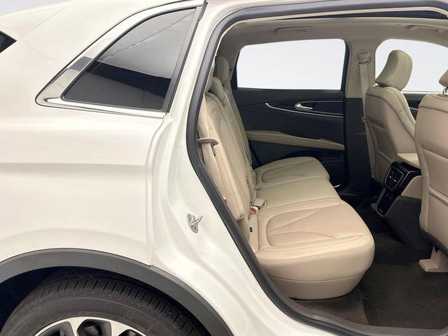 Photo of 2022 PRISTINE WHITE MET 3C Lincoln Nautilus