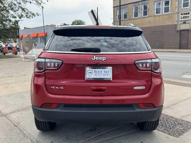 Photo of 2018 Redline Pearlcoat Jeep Compass