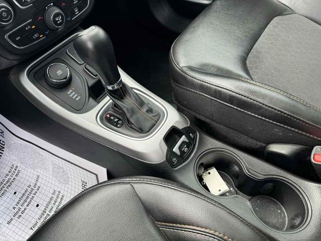 Photo of 2018 Redline Pearlcoat Jeep Compass