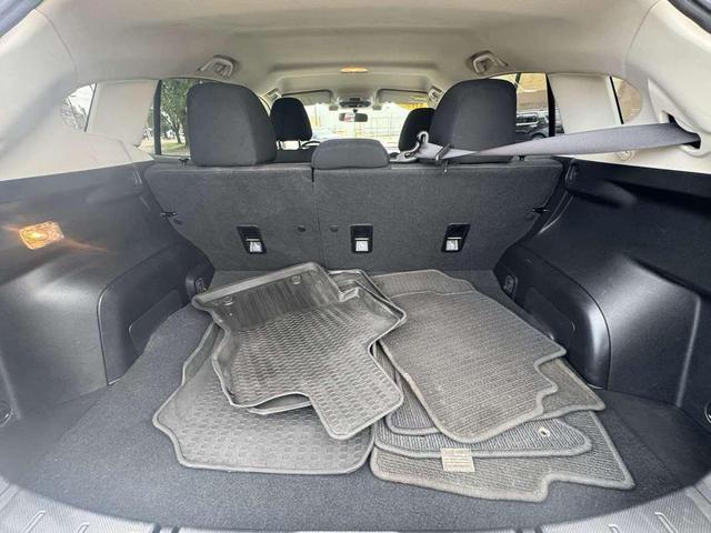 Photo of 2022 Crystal White Pearl Subaru Crosstrek