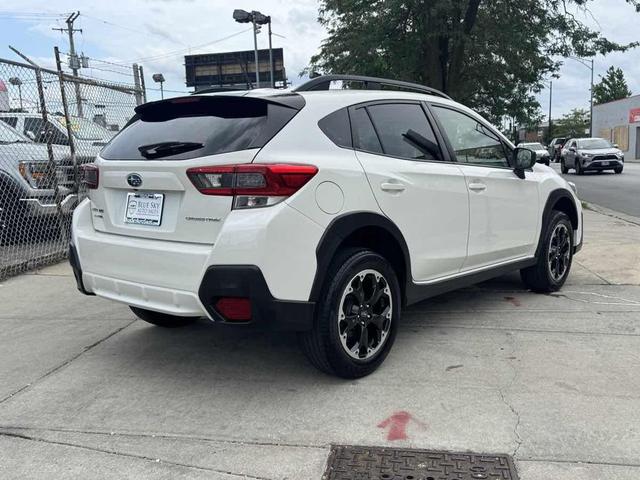 Photo of 2022 Crystal White Pearl Subaru Crosstrek