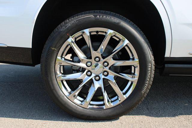Photo of 2025 Crystal White Tricoat Cadillac Escalade