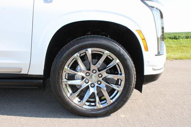 Photo of 2025 Crystal White Tricoat Cadillac Escalade