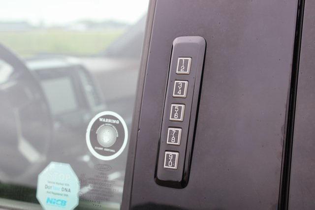Photo of 2019 Agate Black Metallic Ford F-150