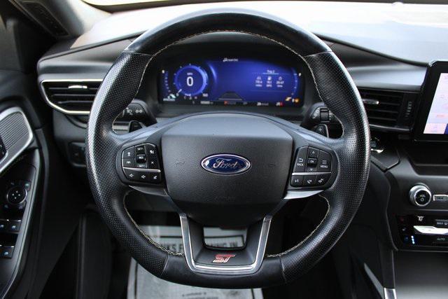 Photo of 2020 Silver Metallic Ford Explorer