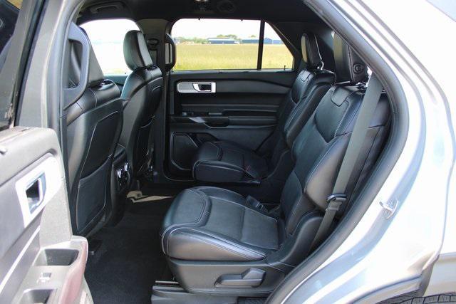 Photo of 2020 Silver Metallic Ford Explorer