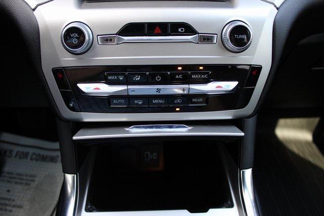 Photo of 2022 Carbonized Gray Metallic Ford Explorer