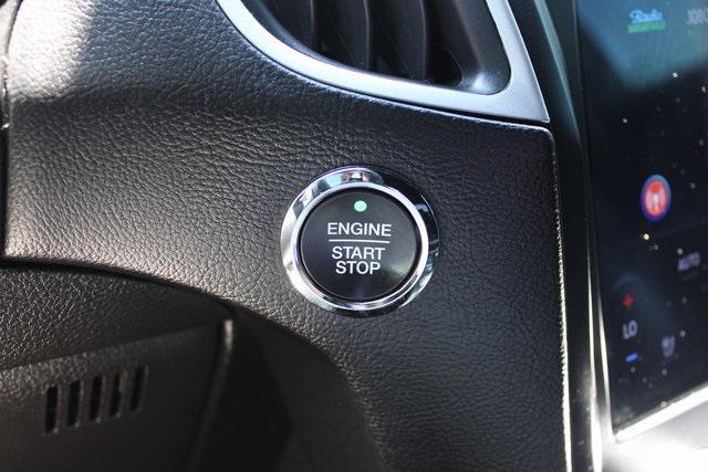 Photo of 2022 Agate Black Metallic Ford Edge