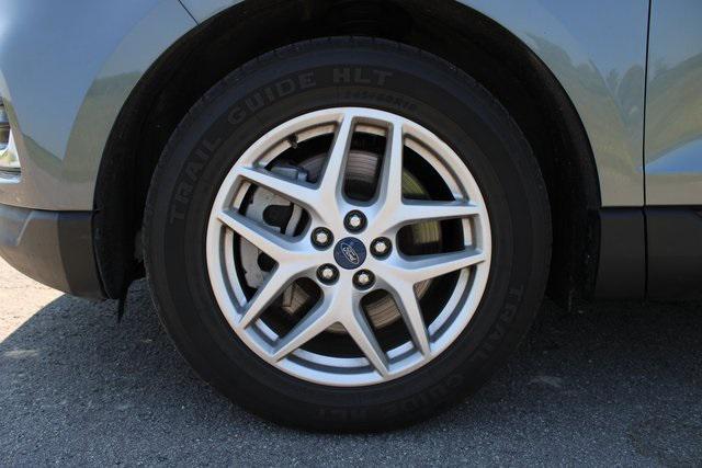 Photo of 2021 Gray Ford Edge