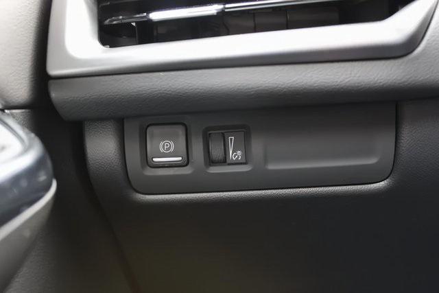 Photo of 2025 Crystal White Tricoat Cadillac XT4
