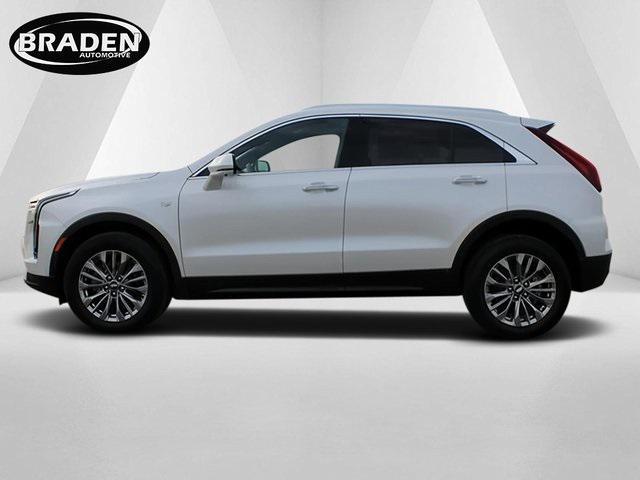 Photo of 2025 Crystal White Tricoat Cadillac XT4