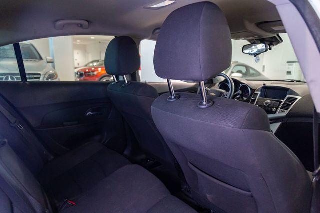 Photo of 2016 Silver Ice Metallic Chevrolet Cruze Limited