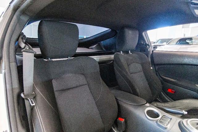 Photo of 2011 Pearl White Nissan 370Z