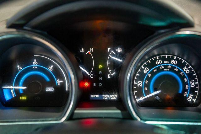 Photo of 2012 Classic Silver Metallic Toyota Highlander Hybrid