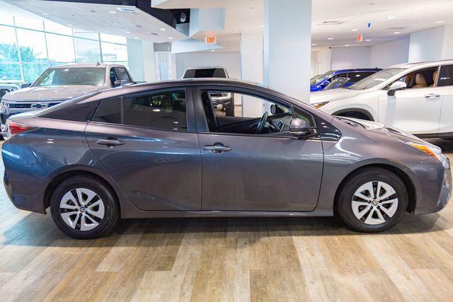 Photo of 2016 Magnetic Gray Metallic Toyota Prius