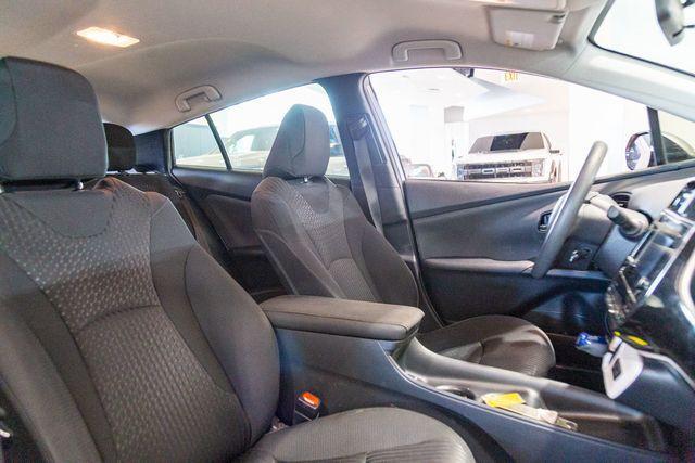 Photo of 2016 Magnetic Gray Metallic Toyota Prius
