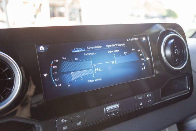 Photo of 2022 Arctic White Mercedes-Benz Sprinter 2500
