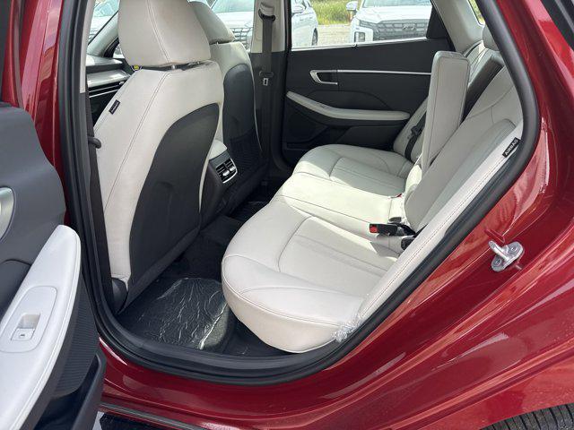 Photo of 2025 Ultimate red Hyundai SONATA Hybrid