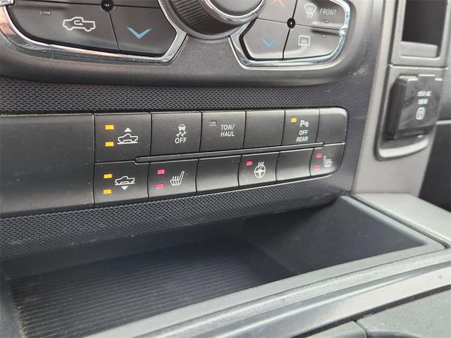 Photo of 2018 Blue Streak Pearlcoat RAM 1500