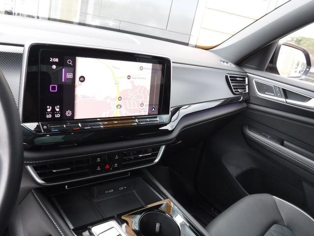 Photo of 2024 Deep Black Pearl Effect Volkswagen Atlas Cross Sport