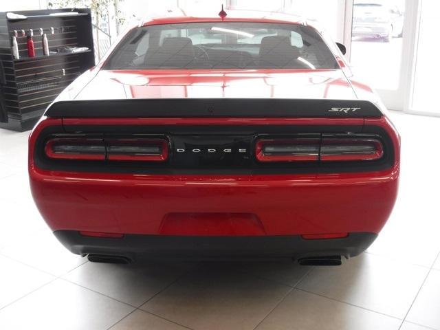 Photo of 2016 Redline Red Tricoat Pearl Dodge Challenger