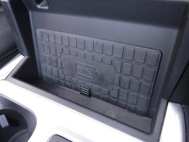 Photo of 2023 Star White Ford Explorer
