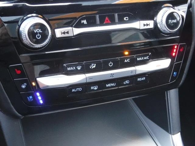 Photo of 2023 Star White Ford Explorer