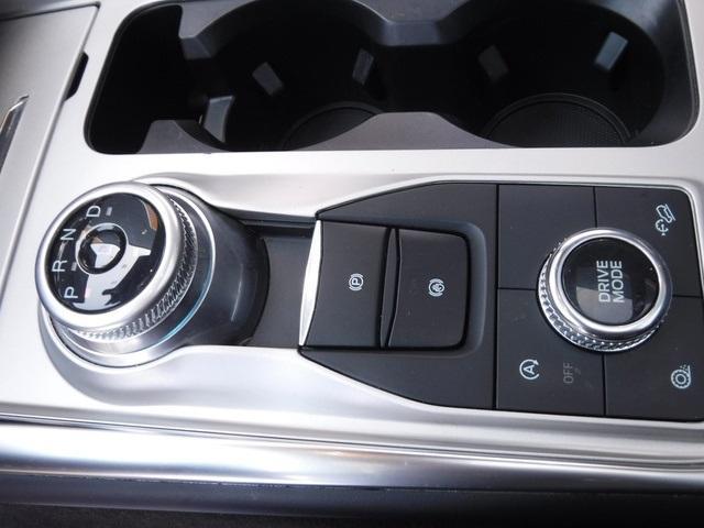 Photo of 2023 Star White Ford Explorer