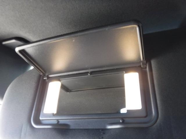 Photo of 2023 Star White Ford Explorer