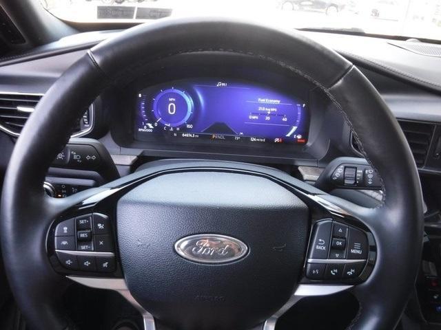 Photo of 2023 Star White Ford Explorer