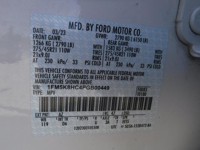 Photo of 2023 Star White Ford Explorer