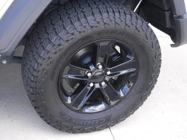 Photo of 2020 Bright White Clearcoat Jeep Wrangler Unlimited